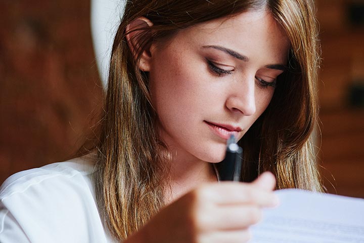 lady filling out form
